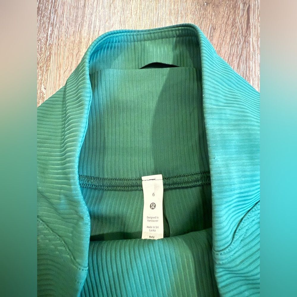 NWT Lululemon Base Pace HR Ribbed Tight 25" (Sz 6) Everglade Green - Picture 3 of 4